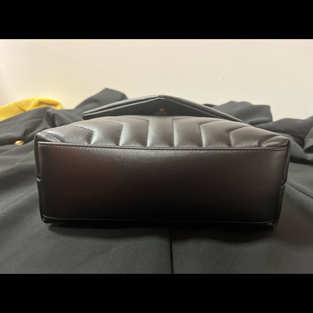 SAINT LAURENT 	 	
LOULOU SMALL BAG IN MATELASSÉ "Y" LEATHER